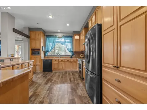 23167 NE Sunnycrest Road Newberg OR 97132