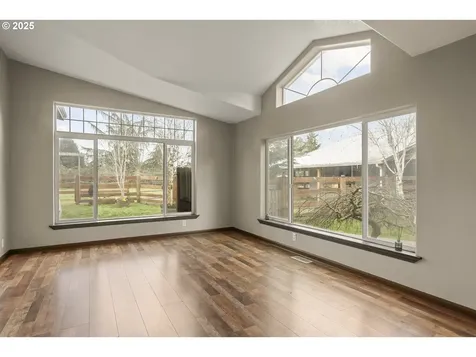23167 NE Sunnycrest Road Newberg OR 97132