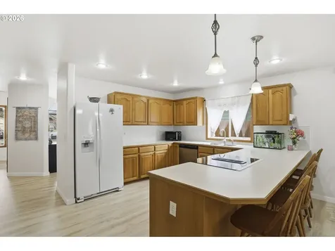 858 SW 24th Street Troutdale OR 97060