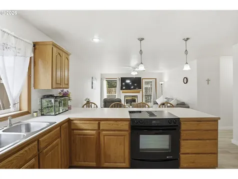 858 SW 24th Street Troutdale OR 97060