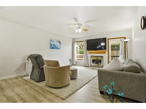 858 SW 24th Street Troutdale OR 97060