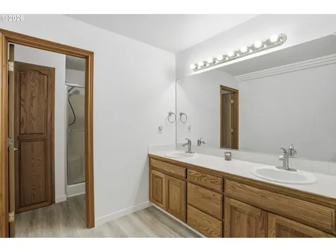 858 SW 24th Street Troutdale OR 97060
