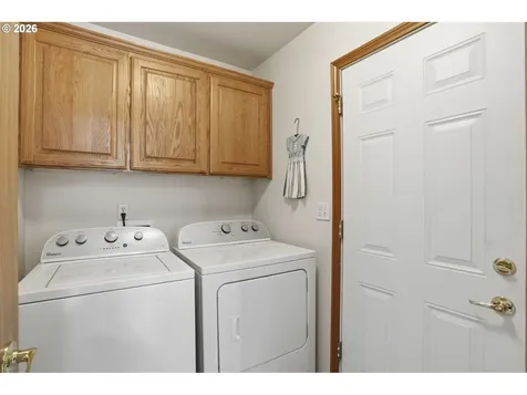 858 SW 24th Street Troutdale OR 97060