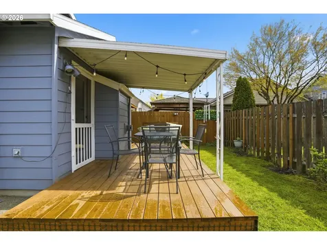 858 SW 24th Street Troutdale OR 97060