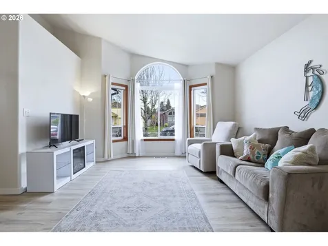 858 SW 24th Street Troutdale OR 97060