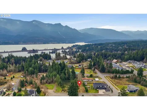 960 NW Angel Heights Road Stevenson WA 98648