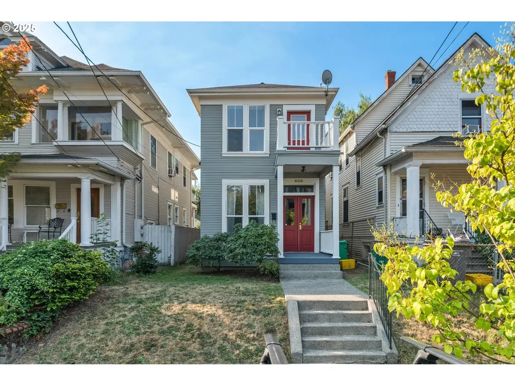 606 NE Tillamook Street Portland OR 97212