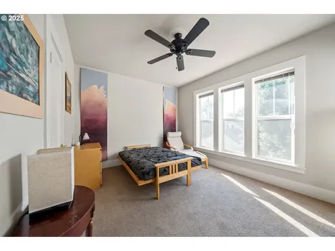 606 NE Tillamook Street Portland OR 97212
