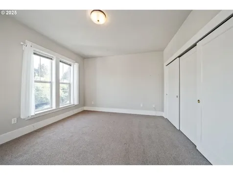 606 NE Tillamook Street Portland OR 97212