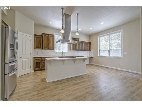 6816 NE Willowgrove Street Hillsboro OR 97124