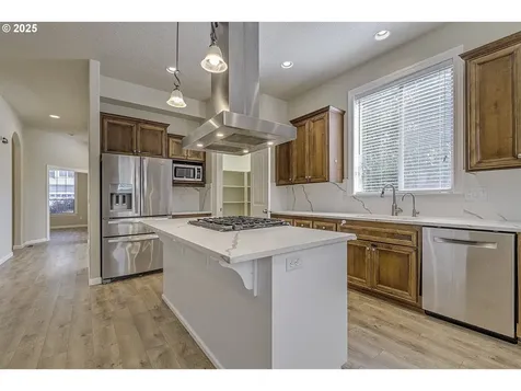 6816 NE Willowgrove Street Hillsboro OR 97124