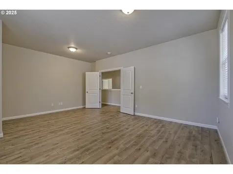 6816 NE Willowgrove Street Hillsboro OR 97124