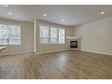 6816 NE Willowgrove Street Hillsboro OR 97124