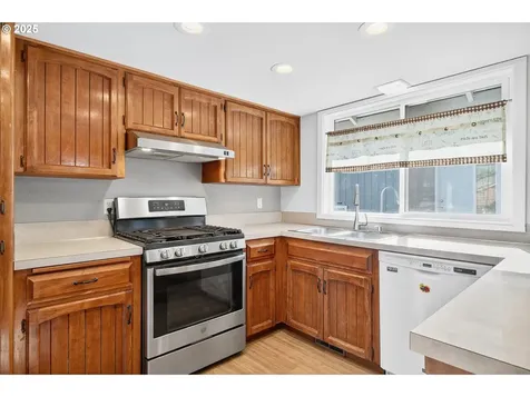 2264 NW Watters Street Roseburg OR 97471