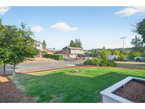 2264 NW Watters Street Roseburg OR 97471