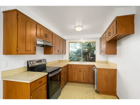 948 V Street Springfield OR 97477