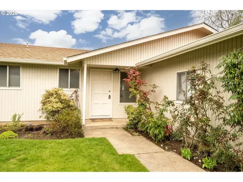 948 V Street Springfield OR 97477