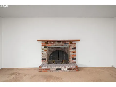 948 V Street Springfield OR 97477