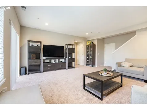 13076 SW Black Walnut Street Portland OR 97224