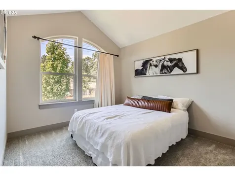 8326 SW Oak Street Portland OR 97223
