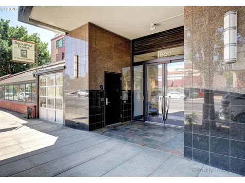 1620 NE Broadway Street Portland OR 97232