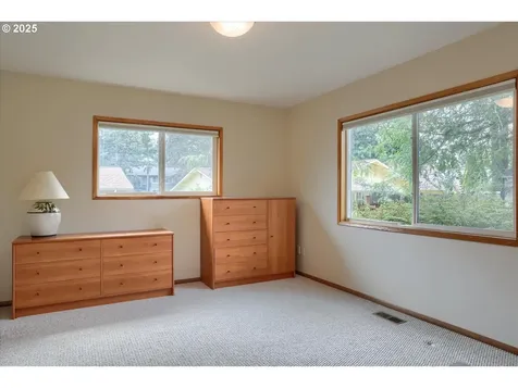 4795 SW Beech Drive Beaverton OR 97005
