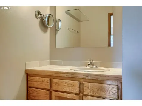 4795 SW Beech Drive Beaverton OR 97005