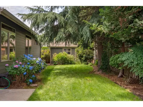 1969 NW Woodland Drive Mcminnville OR 97128