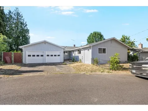 1564 NW Spray Court Roseburg OR 97471