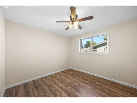 1564 NW Spray Court Roseburg OR 97471