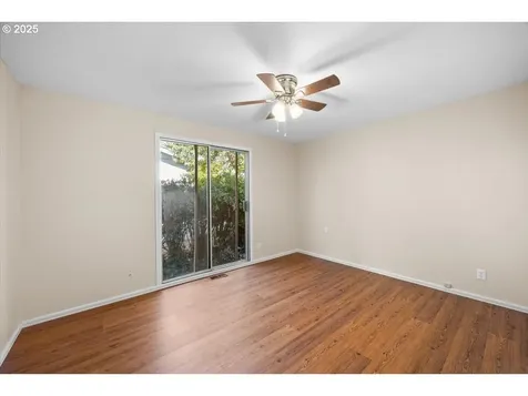 1564 NW Spray Court Roseburg OR 97471