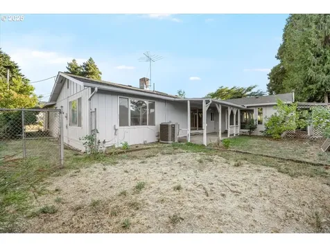 1564 NW Spray Court Roseburg OR 97471