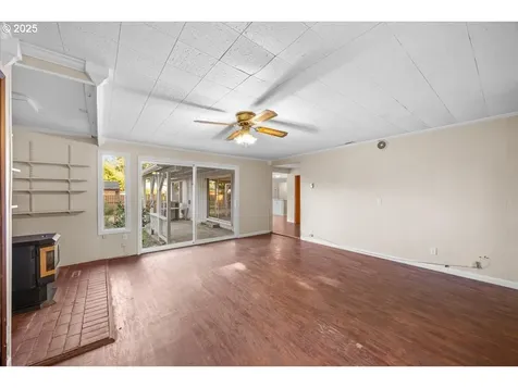 1564 NW Spray Court Roseburg OR 97471