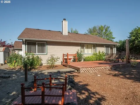 972 S 3rd Court Cornelius OR 97113