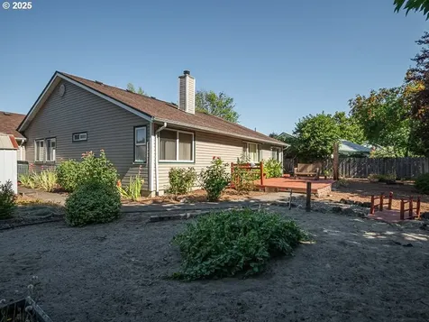 972 S 3rd Court Cornelius OR 97113