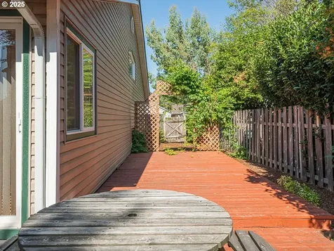 972 S 3rd Court Cornelius OR 97113