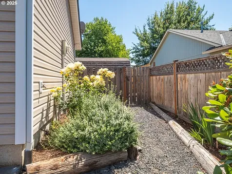 972 S 3rd Court Cornelius OR 97113