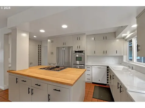 155 SW Midvale Road Portland OR 97219