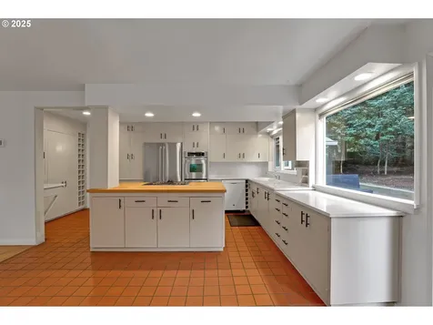 155 SW Midvale Road Portland OR 97219