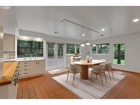 155 SW Midvale Road Portland OR 97219