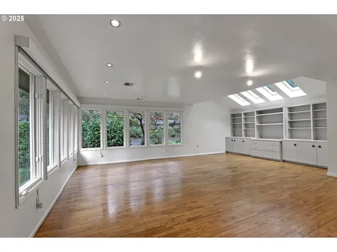 155 SW Midvale Road Portland OR 97219