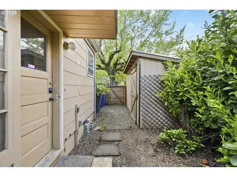 6516 NE 23rd Avenue Portland OR 97211