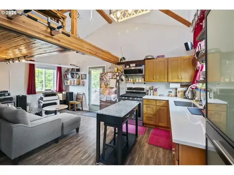 6516 NE 23rd Avenue Portland OR 97211