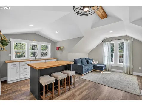 322 Round Prairie Road Wilderville OR 97543