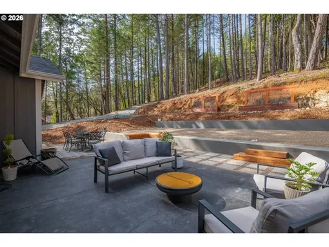 322 Round Prairie Road Wilderville OR 97543