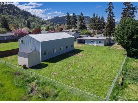 255 Shady Drive Roseburg OR 97471