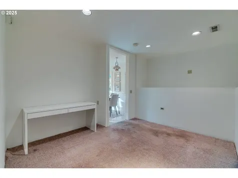 6416 SE Scott Drive Portland OR 97215