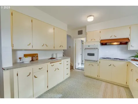 6416 SE Scott Drive Portland OR 97215