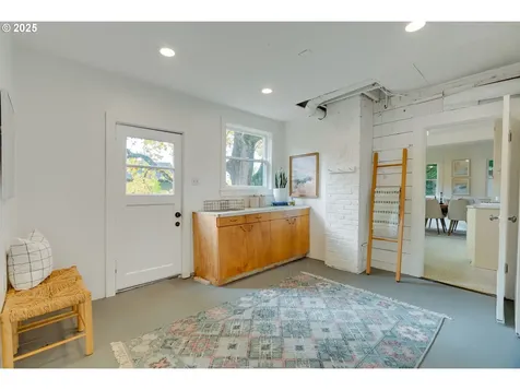 6416 SE Scott Drive Portland OR 97215