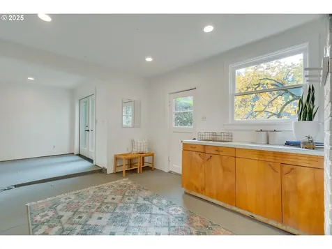 6416 SE Scott Drive Portland OR 97215